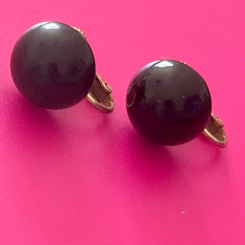 Marvella signed vintage black onyx screw back earrings